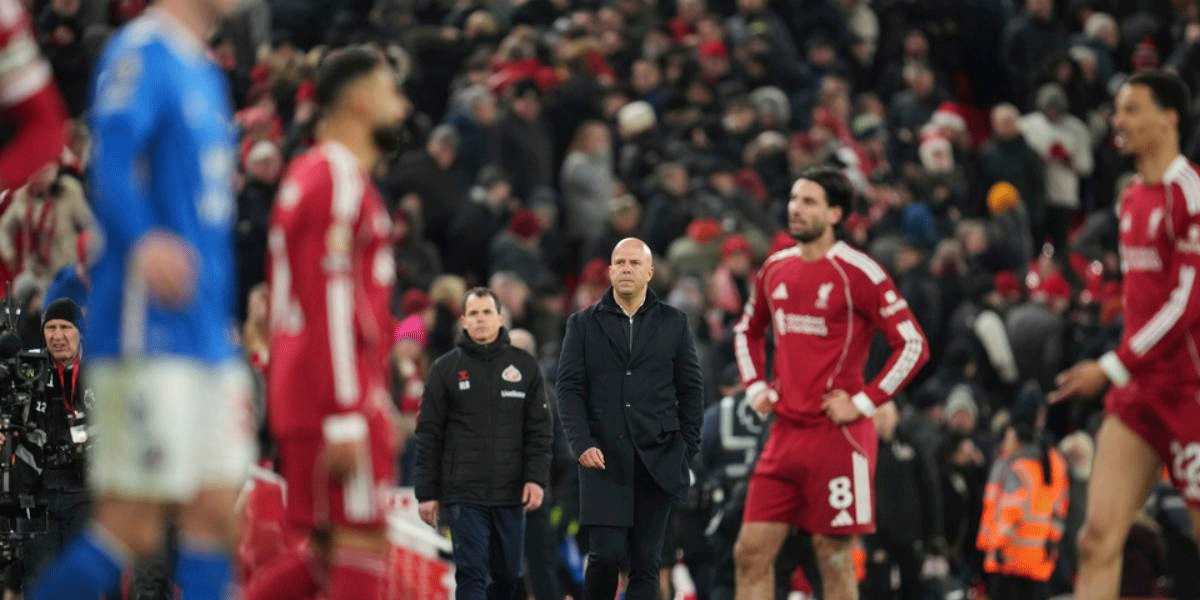 Liverpool Tetap Menyerang Arne Slot Bantah Kritik Bertahan