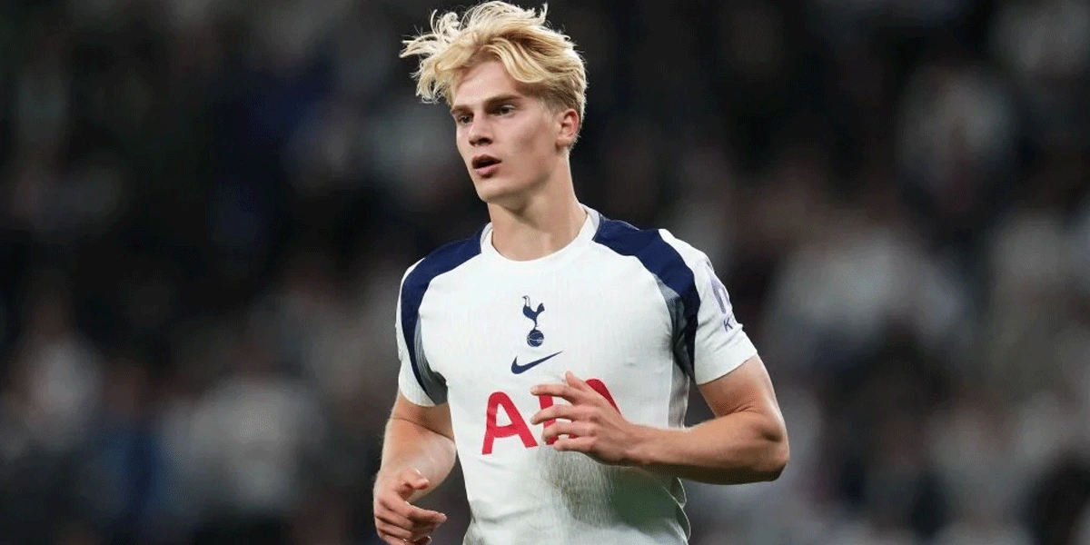 Liverpool dan Villa Terus Mengintai Bintang Muda Lucas Bergvall